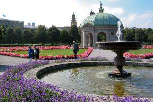 Hofgarten fountain