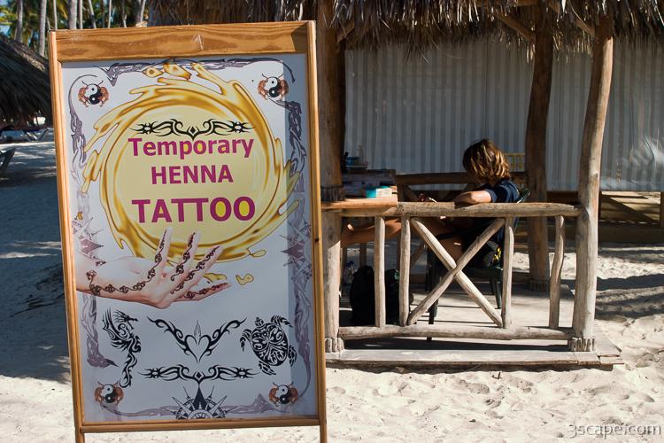 Temporary tattoos right on the beach!