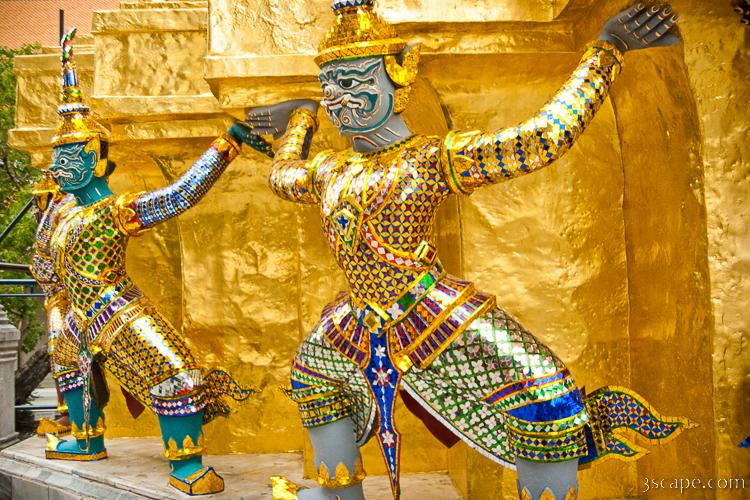 Khon figures guarding a stupa