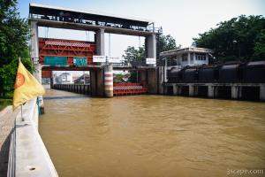 One of the locks between Chao Phraya (River) and the canals (khlongs)