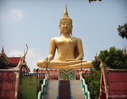 The Big Buddha at Wat Phra Yai