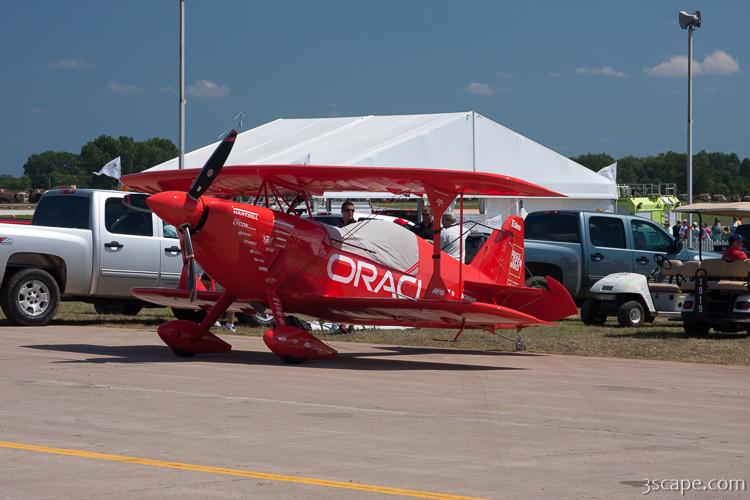 Team Oracle Aeroteck Pitts S2S biplane N260HP