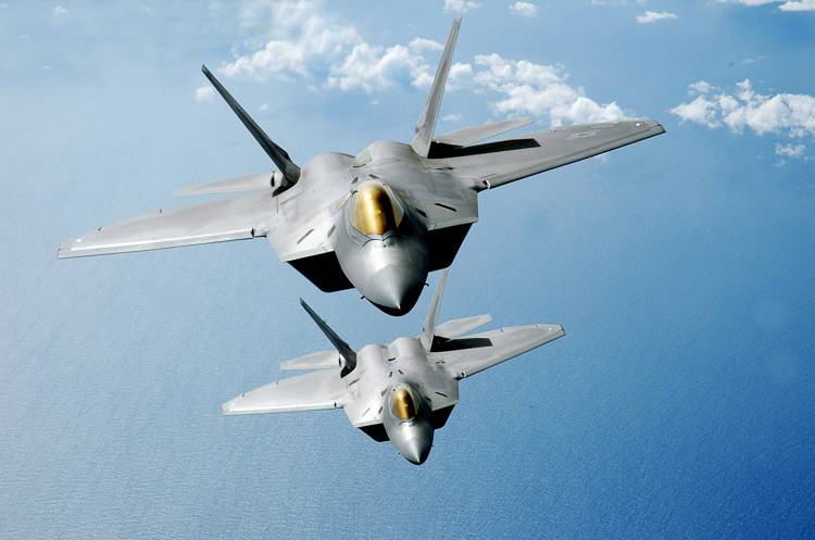 F-22 Raptors in formation