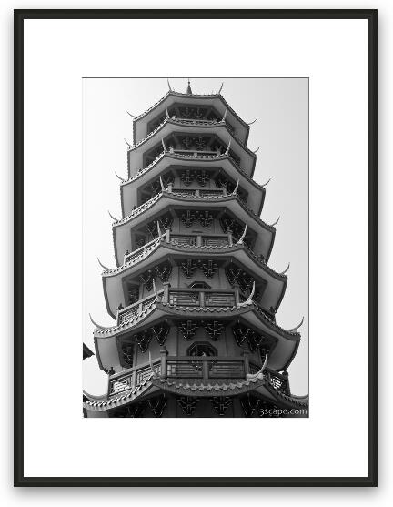 Chinese style pagoda (Mahathat Chedi Prajonchatri Thai-Chin Charoen) Framed Fine Art Print