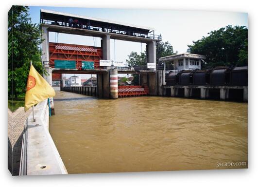 One of the locks between Chao Phraya (River) and the canals (khlongs) Fine Art Canvas Print